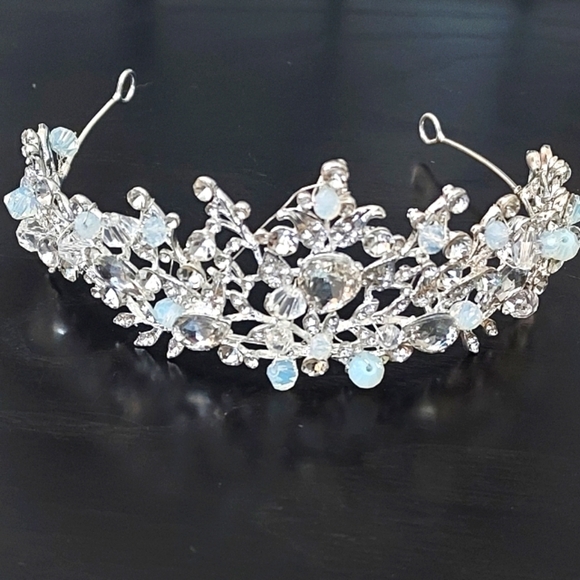 NWT - ZYMLOVE Wedding Bridal Tiara Princess Crown Bridal With Matching Earrings.